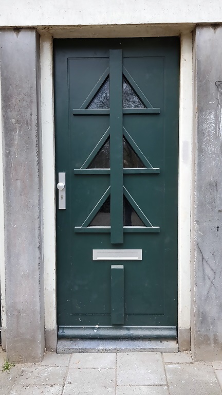 UFA Bouw_renovatie_Kramatweg_deur trapportaal